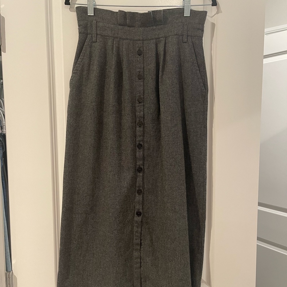 Pre owned Ba&sh skirt in great condition.